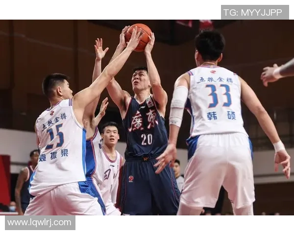 东莞篮球与云浮篮球的激烈对决谁能在赛场上笑到最后