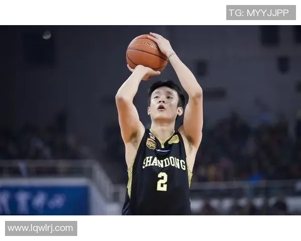 任骏飞的篮球之路:从青涩少年到CBA明星的成长故事与奋斗历程 任骏飞的篮球之路:从青涩少年到CBA明星的成长故事与奋斗历程