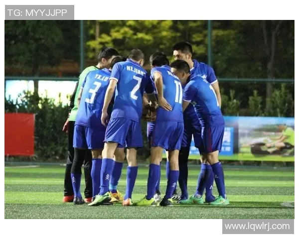 冈山绿雉与长琦的精彩对决揭示了足球战术与团队协作的重要性