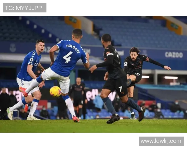 哈雷斯彻迎战狼堡争夺关键三分双方全力以赴力争胜利